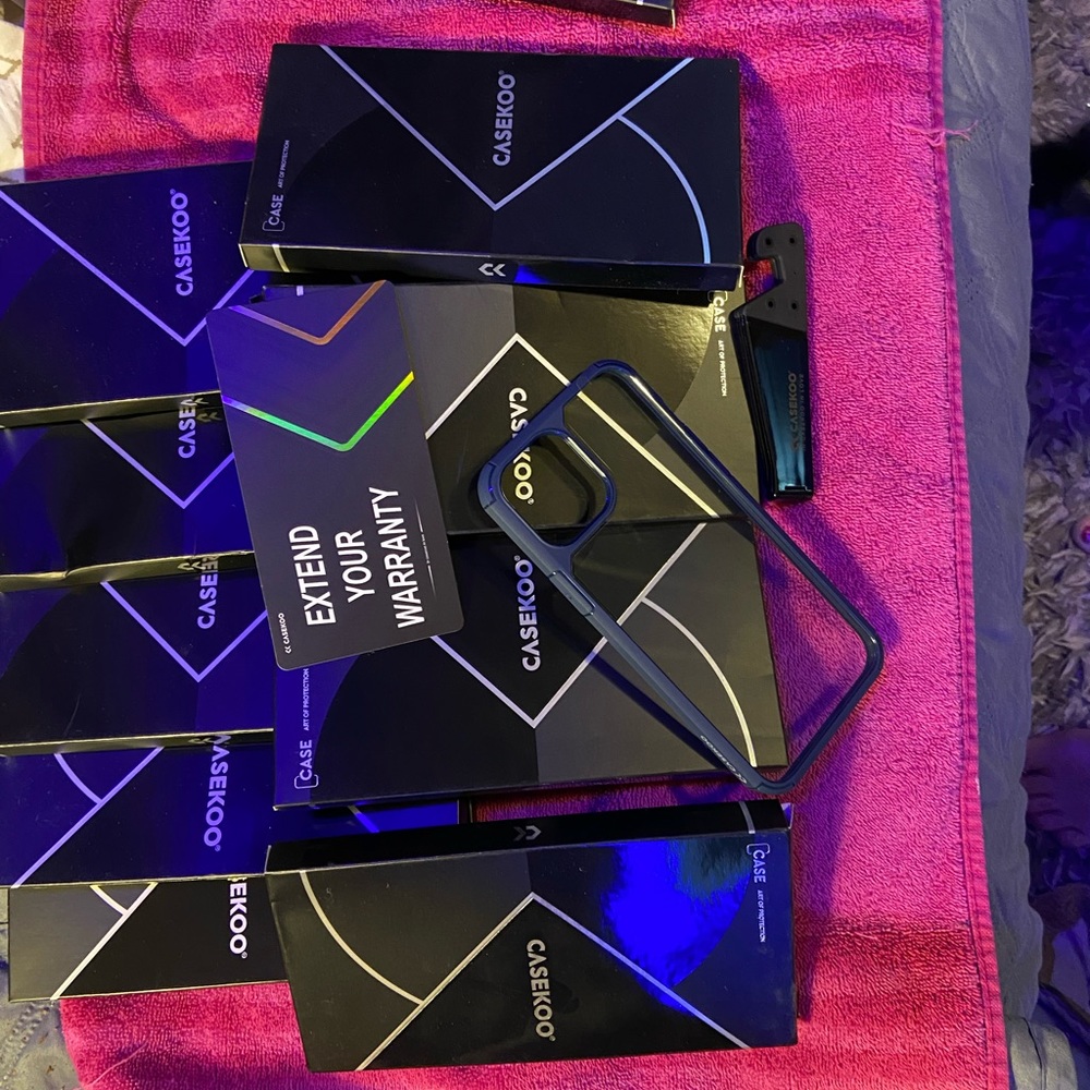 iphoneXPRO CASES FOR PHONE CLEAR WITH BLUE TRIM individual 9$or lot of ten 46.99